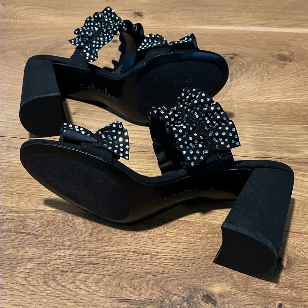 Charles David Royals Black Ruffled Rhinestone Banded Block Heel Sandals 8.5 NEW - Picture 9 of 13